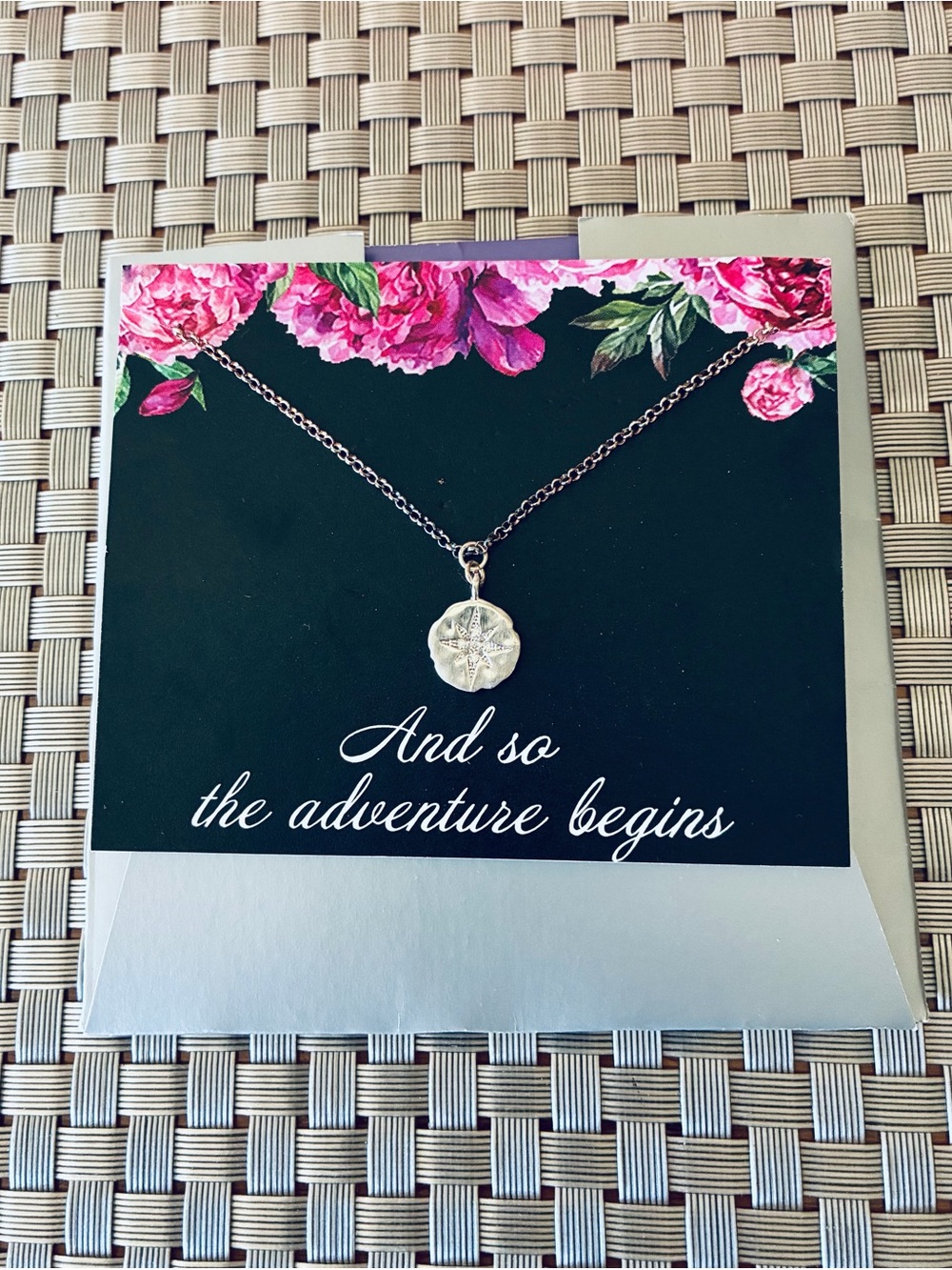 🔥Compass Star Pendant Necklace - Silver Tone. 9 inch drop;”the adventure begins”